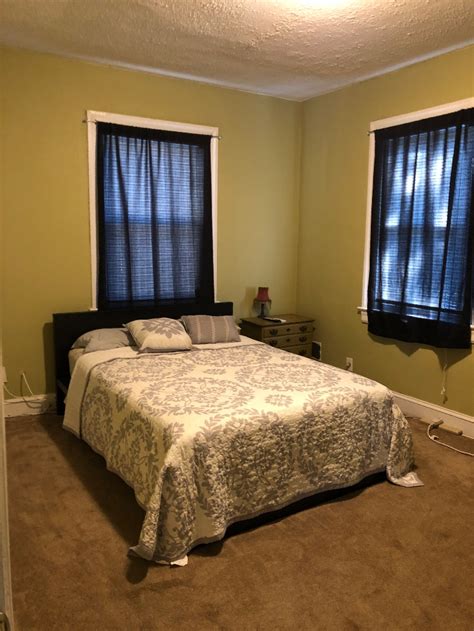 Room for rent alexandria va dollar500 - Spacious, sunny, furnished bedroom with own bathroom in 2-bedroom luxury condo building, 3-block walk from shopping and restaurants, minutes from Metro & public transportation, close to Old Town Alexandria and ~30-minutes to Washington, DC. Prefer female professionals. 
